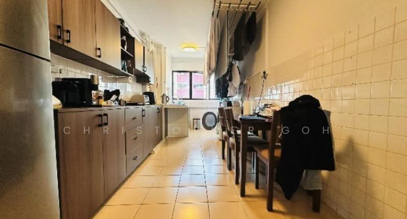 658 Hougang Avenue 8, 658 Hougang Avenue 8, Hougang / Punggol / Sengkang, 3 Bedrooms, 1,119 sqft, HDB Flat For Sale, by Christopher Goh, 500271970 - Kitchen - PropertyGuru.com.sg
