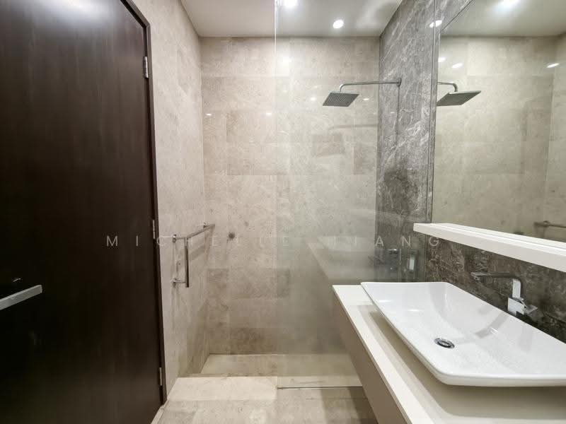 The Hillier, 2 Hillview Rise, Dairy Farm / Bukit Panjang / Choa Chu Kang, 2 Bedrooms, 818 sqft, Condominium For Sale, by Michelle Hiang, 500271975 - Bathroom - PropertyGuru.com.sg