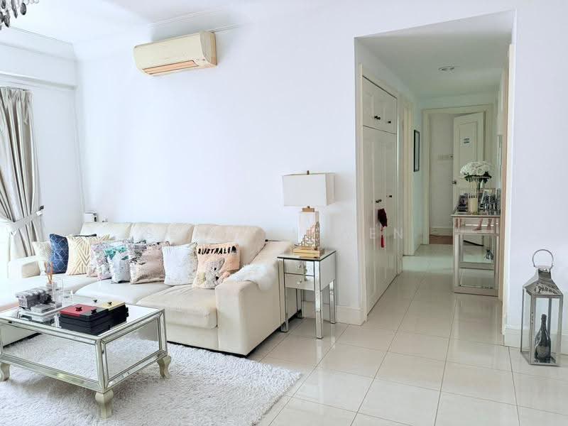 Parkview Apartments, 1 Bukit Batok Street 25, Dairy Farm / Bukit Panjang / Choa Chu Kang, Room Rental, 9 sqft, Apartment For Rent, by Sean Li-wen Cheong, 500271998 - Living Room - PropertyGuru.com.sg