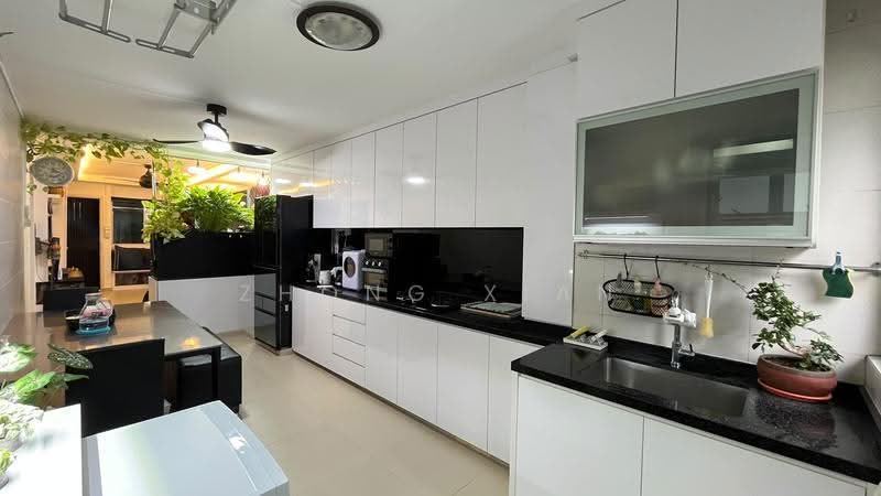 747 Yishun Street 72, 747 Yishun Street 72, Sembawang / Yishun, 2 Bedrooms, 732 sqft, HDB Flat For Sale, by Zhong Xian, 500272000 - Kitchen - PropertyGuru.com.sg