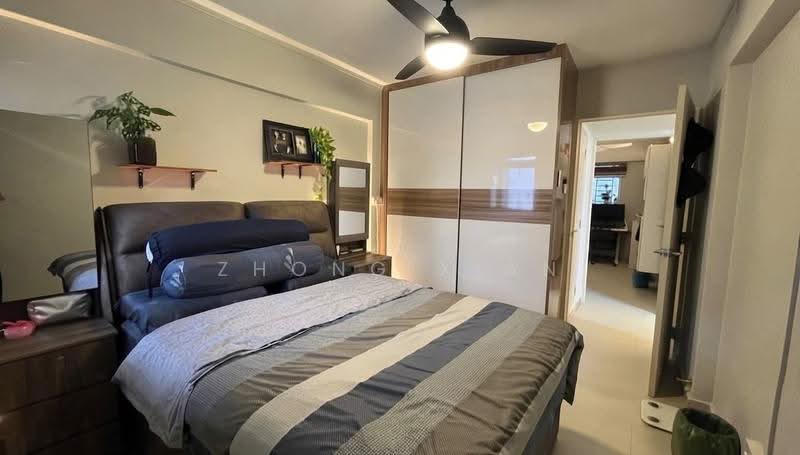 747 Yishun Street 72, 747 Yishun Street 72, Sembawang / Yishun, 2 Bedrooms, 732 sqft, HDB Flat For Sale, by Zhong Xian, 500272000 - Master Bedroom - PropertyGuru.com.sg