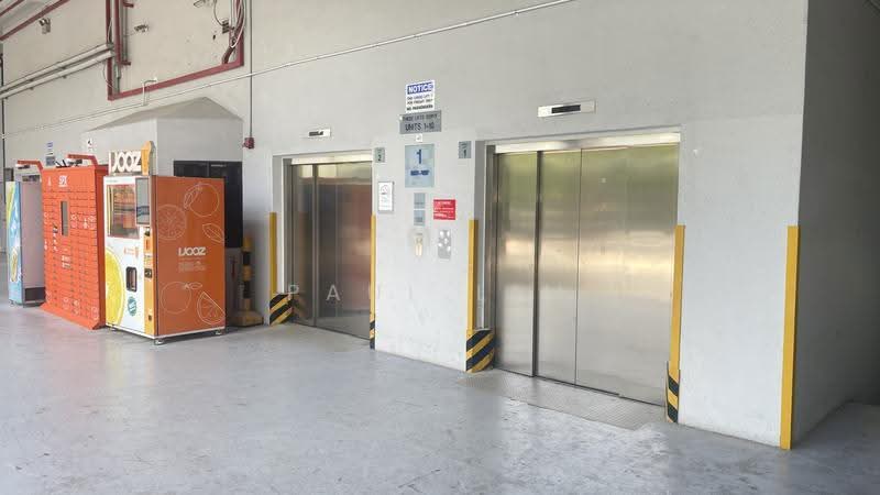 221 Henderson Road, Alexandra / Commonwealth, 1,238 sqft, Light Industrial (B1) For Sale, by Paul Lim, 500272007 - Exterior - CommercialGuru.com.sg