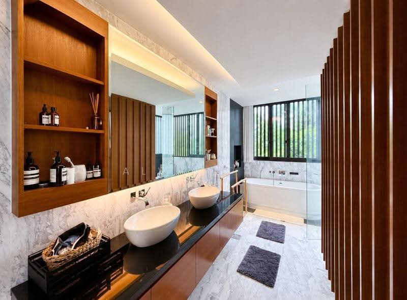 Sentosa Cove, Harbourfront / Telok Blangah, 4 Bedrooms, 10,000 sqft, Detached House For Rent, by Alvin Tan, 500272009 - Bathroom - PropertyGuru.com.sg