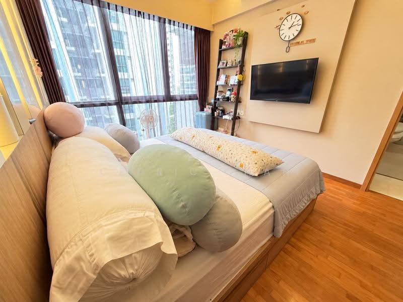 Esparina Residences, 127 Compassvale Bow, Hougang / Punggol / Sengkang, 2 Bedrooms, 829 sqft, Condominium For Sale, by Cedric Chan, 500272012 - Bedroom - PropertyGuru.com.sg