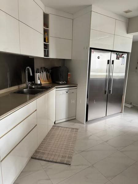 Lagoon View, 5000L Marine Parade Road, East Coast / Marine Parade, 3 Bedrooms, 1,647 sqft, Apartment For Sale, by May Hill, 500272020 - Kitchen - PropertyGuru.com.sg