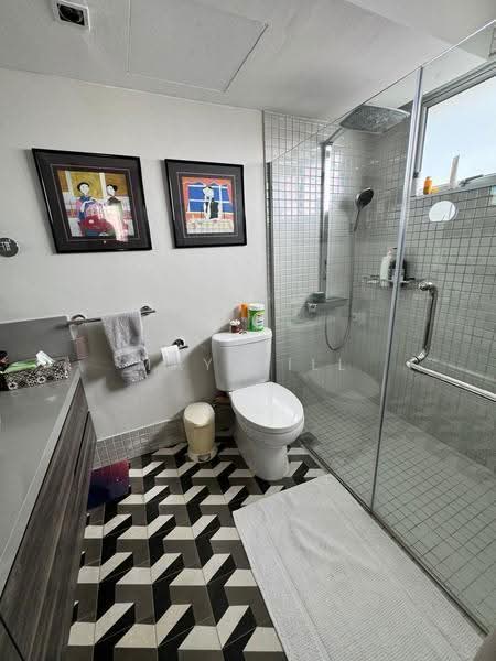 Lagoon View, 5000L Marine Parade Road, East Coast / Marine Parade, 3 Bedrooms, 1,647 sqft, Apartment For Sale, by May Hill, 500272020 - Master Ensuite Bathroom - PropertyGuru.com.sg