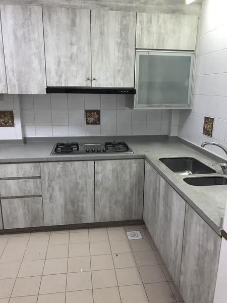The Anchorage, 370E Alexandra Road, Alexandra / Commonwealth, Room Rental, 220 sqft, Condominium For Rent, by Juita Tan, 500272021 - Kitchen - PropertyGuru.com.sg