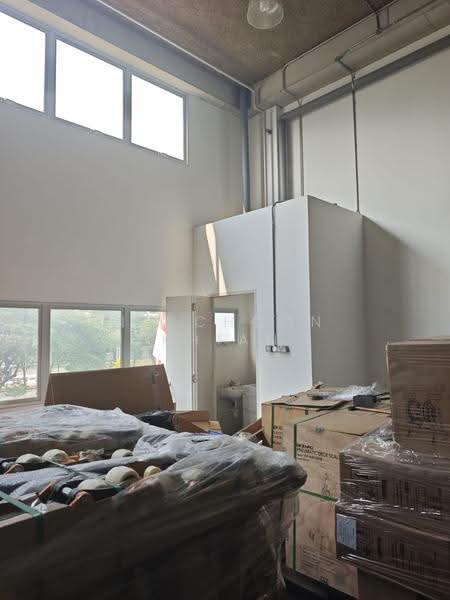 PIONEER JUNCTION INDUSTRIAL UNIT FOR SALE – $400K, Boon Lay / Jurong / Tuas, 1,190 sqft, Factory / Workshop (B2) For Sale, by NG CHOON KHIAN, 500272026 - Interior - CommercialGuru.com.sg