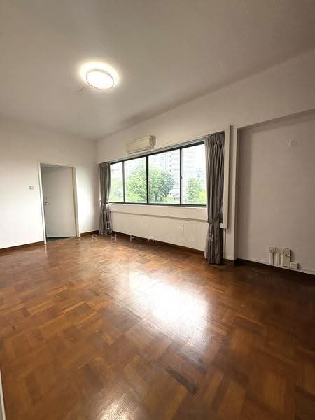 The Cairnhill, 4 Cairnhill Rise, Orchard / River Valley, 4 Bedrooms, 2,788 sqft, Condominium For Rent, by Dinish Sheagar, 500272031 - Living Room - PropertyGuru.com.sg