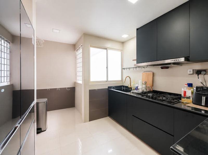 Yishun Sapphire, 40 Canberra Drive, Sembawang / Yishun, 3 Bedrooms, 1,163 sqft, Condominium For Sale, by Rachel Chiam, 500272038 - Kitchen - PropertyGuru.com.sg