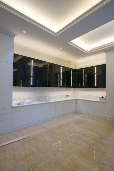 One of the most desired GCB, super magnificent, wide frontage, Chatsworth road, Tanglin, Chatsworth park, Tanglin / Holland / Bukit Timah, 6 Bedrooms, 18,000 sqft, Good Class Bungalow For Sale, by Joyce Sim, 500272046 - Kitchen - PropertyGuru.com.sg