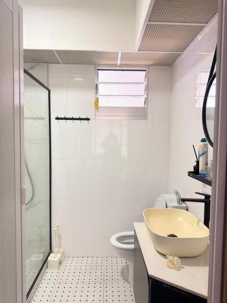 409C Northshore Drive, 409C Northshore Drive, Hougang / Punggol / Sengkang, 3 Bedrooms, 1,001 sqft, HDB Flat For Sale, by Aizah Ismail, 500272056 - Bathroom - PropertyGuru.com.sg
