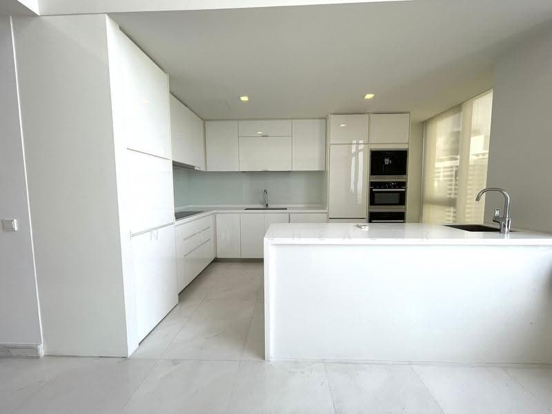 Altez, 16 Enggor Street, Chinatown / Tanjong Pagar, 2 Bedrooms, 1,109 sqft, Condominium For Sale, by Dinish Sheagar, 500272060 - Kitchen - PropertyGuru.com.sg
