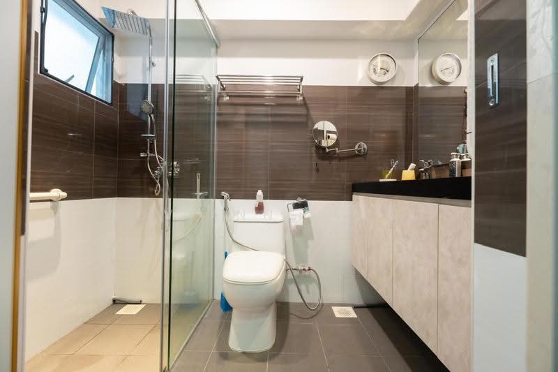 672B Klang Lane, 672B Klang Lane, Farrer Park / Serangoon Rd, 3 Bedrooms, 1,130 sqft, HDB Flat For Sale, by Luvianne Pang, 500272061 - Bathroom - PropertyGuru.com.sg
