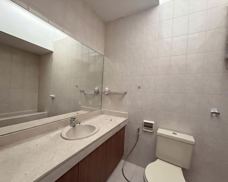 Clydesview, 16A Jervois Lane, Alexandra / Commonwealth, Room Rental, 400 sqft, Condominium For Rent, by Kyle Ng, 500272064 - Bathroom - PropertyGuru.com.sg