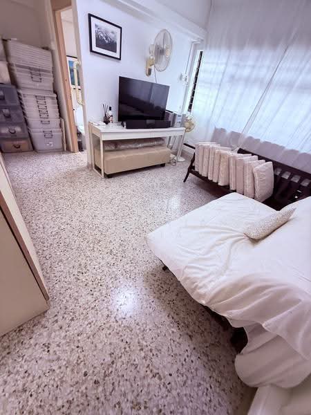 23 Eunos Crescent, 23 Eunos Crescent, Eunos / Geylang / Paya Lebar, 3 Bedrooms, 1,259 sqft, HDB Flat For Sale, by Sebastian Chia, 500272068 - Living Room - PropertyGuru.com.sg