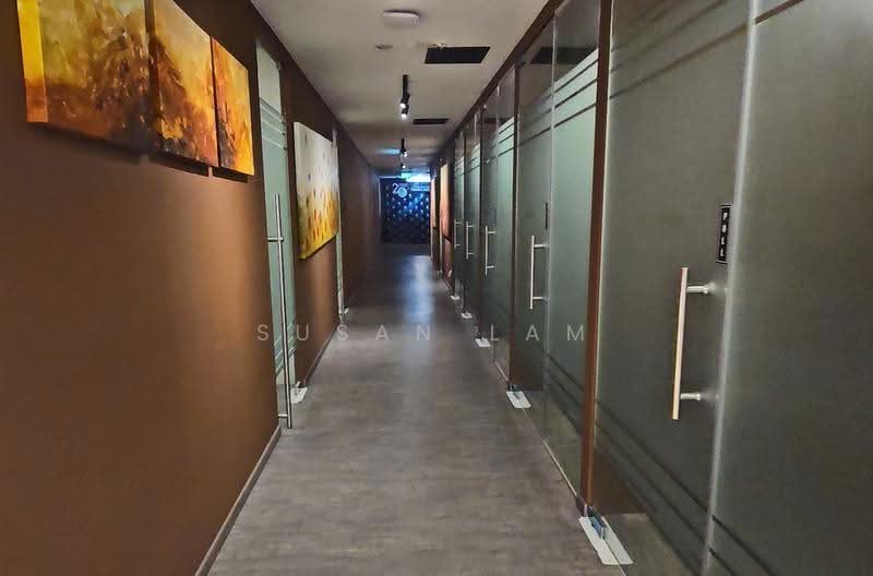 Lhk3 Building, 8 New Industrial Road, Hougang / Punggol / Sengkang, 4,068 sqft, Light Industrial (B1) For Sale, by Susan Lam, 500272076 - Corridor - CommercialGuru.com.sg