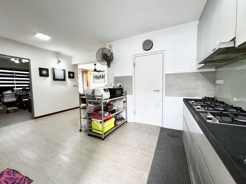 513B Yishun Street 51, 513B Yishun Street 51, Sembawang / Yishun, 4 Bedrooms, 1,292 sqft, HDB Flat For Sale, by Dawn Lim, 500272077 - Kitchen - PropertyGuru.com.sg