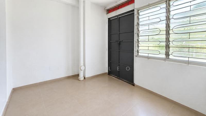 607 Ang Mo Kio Avenue 4 (HDB Shophouse), ANG MO KIO AVENUE 4, Ang Mo Kio / Bishan / Thomson, 721 sqft, Shop / Shophouse For Sale, by Eileen Leong, 500272081 - Back Store - CommercialGuru.com.sg