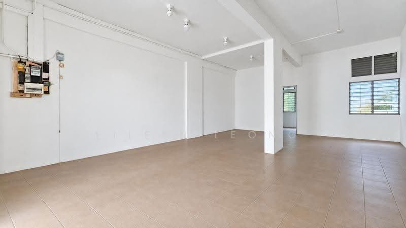 607 Ang Mo Kio Avenue 4 (HDB Shophouse), ANG MO KIO AVENUE 4, Ang Mo Kio / Bishan / Thomson, 721 sqft, Shop / Shophouse For Rent, by Eileen Leong, 500272084 - Interior - CommercialGuru.com.sg
