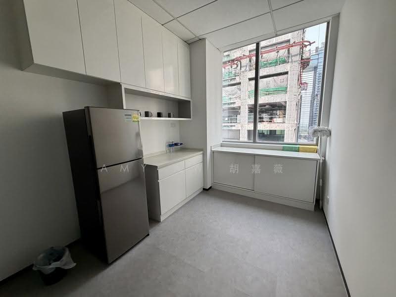 ROBINSON ROAD | Professional Corporate Office | 4 Minutes to MRT Station |, Telok Ayer / Shenton Way MRT, Boat Quay / Raffles Place / Marina, 1,299 sqft, Office For Rent, by Amy Aw 胡嘉薇, 500272085 - CommercialGuru.com.sg