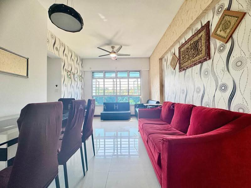 512A Yishun Street 51, 512A Yishun Street 51, Sembawang / Yishun, 2 Bedrooms, 732 sqft, HDB Flat For Sale, by Farah Zack, 500272102 - Living Room - PropertyGuru.com.sg