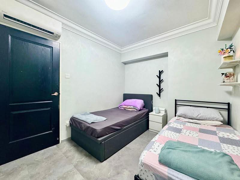 298B Compassvale Street, 298B Compassvale Street, Hougang / Punggol / Sengkang, 3 Bedrooms, 1,012 sqft, HDB Flat For Sale, by Farah Zack, 500272104 - Bedroom - PropertyGuru.com.sg