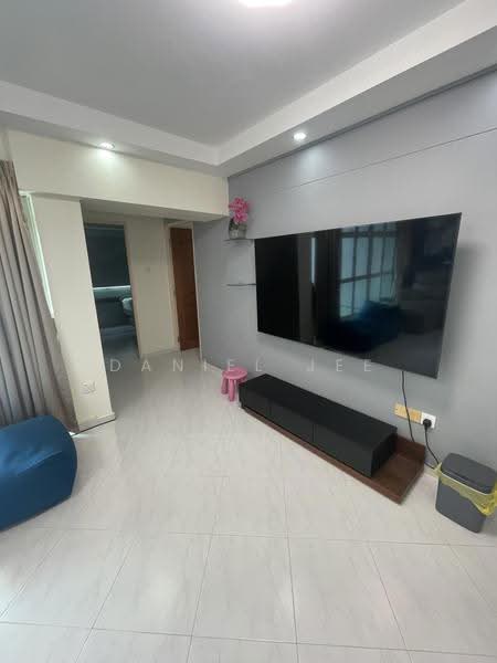 174B Edgedale Plains, 174B Edgedale Plains, Hougang / Punggol / Sengkang, 3 Bedrooms, 968 sqft, HDB Flat For Rent, by Daniel Jee, 500272108 - Living Room - PropertyGuru.com.sg