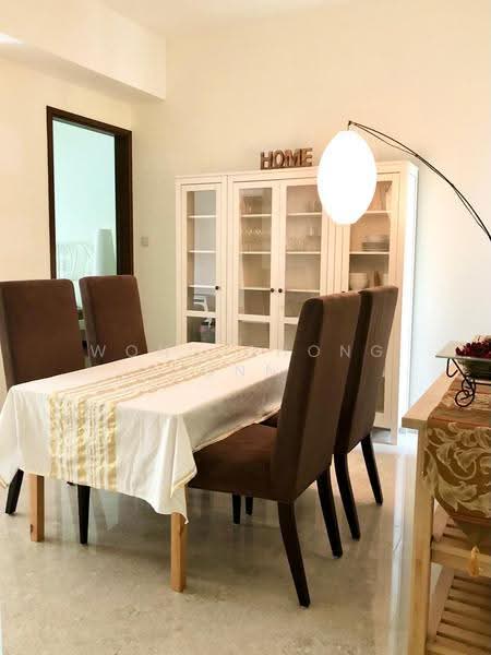 The Cornwall, 2 Cornwall Gardens, Tanglin / Holland / Bukit Timah, 2 Bedrooms, 1,043 sqft, Condominium For Sale, by Wong Chong Onn, 500272122 - Dining Room - PropertyGuru.com.sg