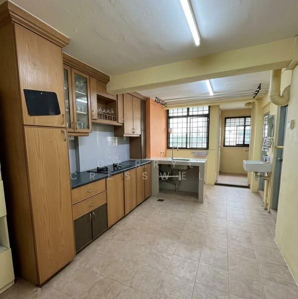 4 Lorong 7 Toa Payoh, 4 Lorong 7 Toa Payoh, Balestier / Toa Payoh, 2 Bedrooms, 732 sqft, HDB Flat For Sale, by Darryl Cresswell, 500272130 - Kitchen - PropertyGuru.com.sg