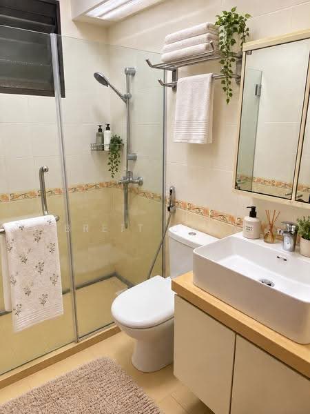 185 Bedok North Road, 185 Bedok North Road, Bedok / Upper East Coast, 3 Bedrooms, 947 sqft, HDB Flat For Rent, by Brett Chua, 500272131 - Bathroom - PropertyGuru.com.sg