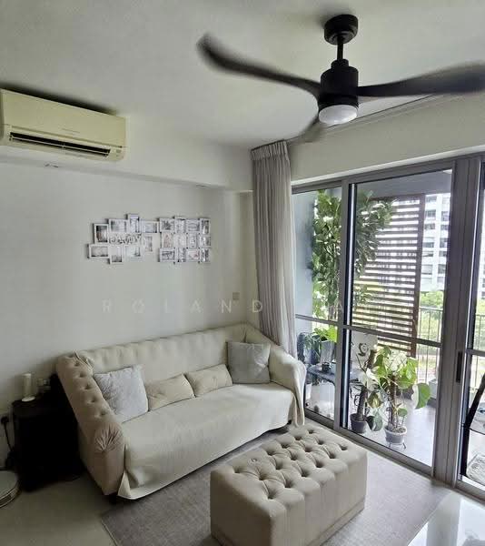 Q Bay Residences, 1 Tampines Street 86, Pasir Ris / Tampines, 4 Bedrooms, 1,440 sqft, Condominium For Sale, by Roland Tai, 500272138 - Living Room - PropertyGuru.com.sg