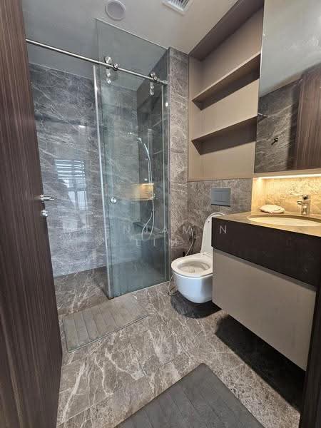 The LINQ @ Beauty World, 118 Upper Bukit Timah Road, Clementi Park / Upper Bukit Timah, 2 Bedrooms, 549 sqft, Condominium For Rent, by Benjamin Lim, 500272139 - Bathroom - PropertyGuru.com.sg