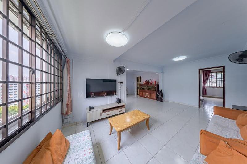 436 Fajar Road, 436 Fajar Road, Dairy Farm / Bukit Panjang / Choa Chu Kang, 3 Bedrooms, 1,302 sqft, HDB Flat For Sale, by Mark Tan, 500272142 - Living Room - PropertyGuru.com.sg