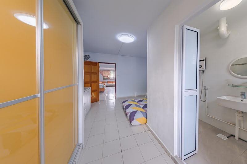 436 Fajar Road, 436 Fajar Road, Dairy Farm / Bukit Panjang / Choa Chu Kang, 3 Bedrooms, 1,302 sqft, HDB Flat For Sale, by Mark Tan, 500272142 - Corridor - PropertyGuru.com.sg