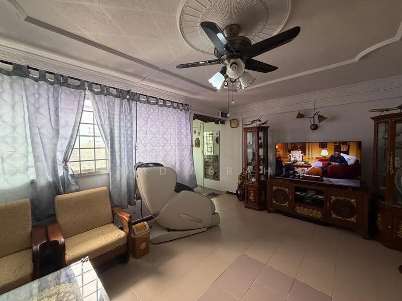 406 Tampines Street 41, 406 Tampines Street 41, Pasir Ris / Tampines, 3 Bedrooms, 957 sqft, HDB Flat For Sale, by Ahmad Ibrahim, 500272161 - Living Room - PropertyGuru.com.sg