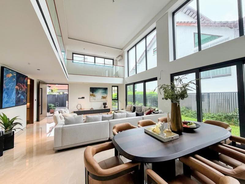 BRAND-NEW DETACHED-BUNGALOW ZONE-LO $12+ M, Muswell Hill, Cotswold Close, Lynwood Grove, Matlock Rise, Sundridge Park Road, Macpherson / Potong Pasir, 7 Bedrooms, 8,969 sqft, Bungalow House For Sale, by Benjamin Soh, 500272162 - Living Room - PropertyGuru.com.sg