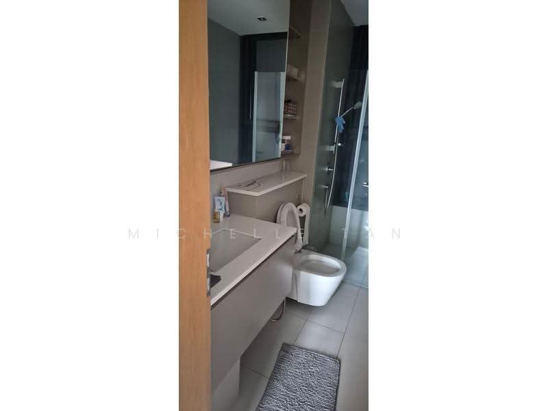 Cube 8, 376 Thomson Road, Newton / Novena, 2 Bedrooms, 904 sqft, Condominium For Rent, by Michelle Tan, 500272164 - Bathroom - PropertyGuru.com.sg