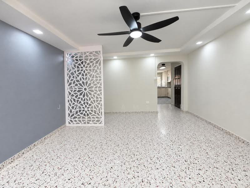 704 Hougang Avenue 2, 704 Hougang Avenue 2, Hougang / Punggol / Sengkang, 3 Bedrooms, 979 sqft, HDB Flat For Sale, by Jerez Amsyar, 500272202 - Living Room - PropertyGuru.com.sg