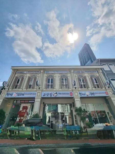 Tras Street, F&B approved Shophouse in Tg Pagar - Tras Street, Chinatown / Tanjong Pagar, 4,500 sqft, Food & Beverage For Rent, by Kan Choy Har, 500272219 - Exterior - CommercialGuru.com.sg