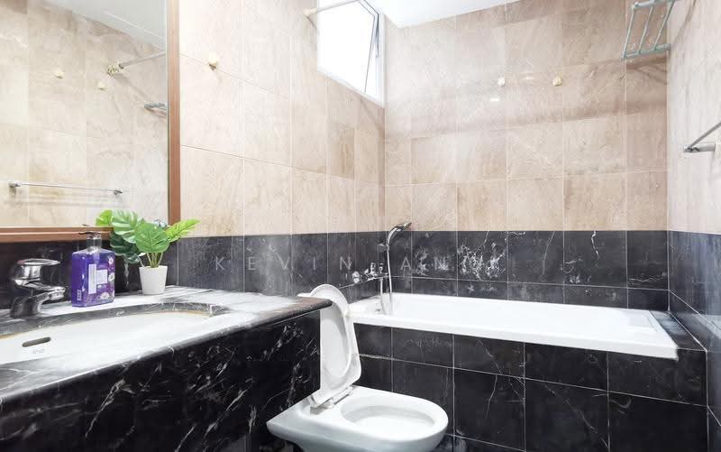 Alessandrea, 31 Alexandra Road, Alexandra / Commonwealth, Room Rental, 90 sqft, Apartment For Rent, by Kevin Ang, 500272223 - Bathroom - PropertyGuru.com.sg