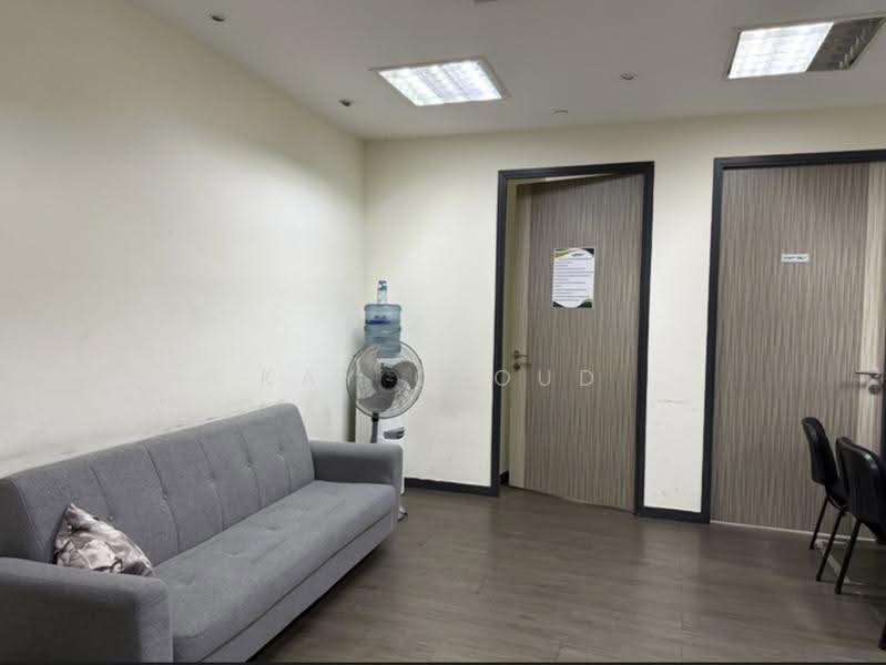 High Street Centre, 1 1, City Hall / Clarke Quay, 646 sqft, Mall Shop For Sale, by Kay Cloud, 500272224 - Interior - CommercialGuru.com.sg
