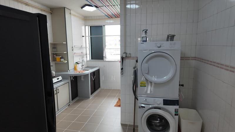 976 Jurong West Street 93, 976 Jurong West Street 93, Boon Lay / Jurong / Tuas, 3 Bedrooms, 1,130 sqft, HDB Flat For Rent, by Kevin Tan, 500272228 - Kitchen - PropertyGuru.com.sg