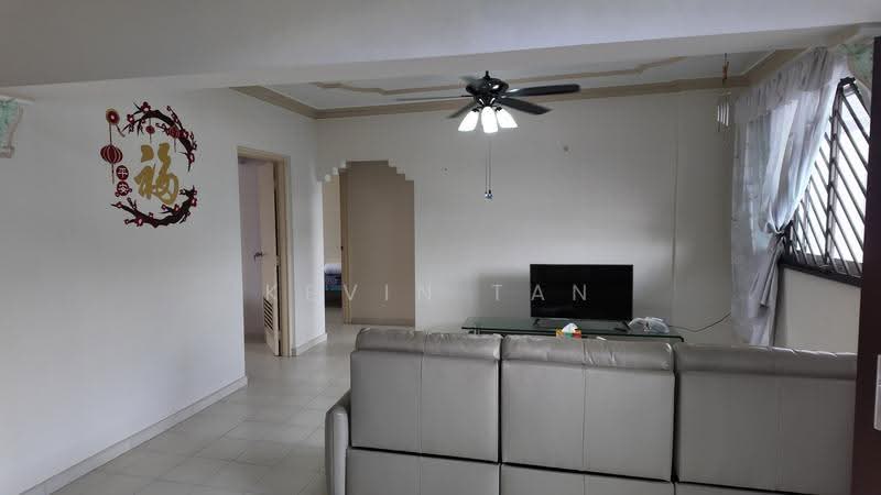 976 Jurong West Street 93, 976 Jurong West Street 93, Boon Lay / Jurong / Tuas, 3 Bedrooms, 1,130 sqft, HDB Flat For Rent, by Kevin Tan, 500272228 - Living Room - PropertyGuru.com.sg