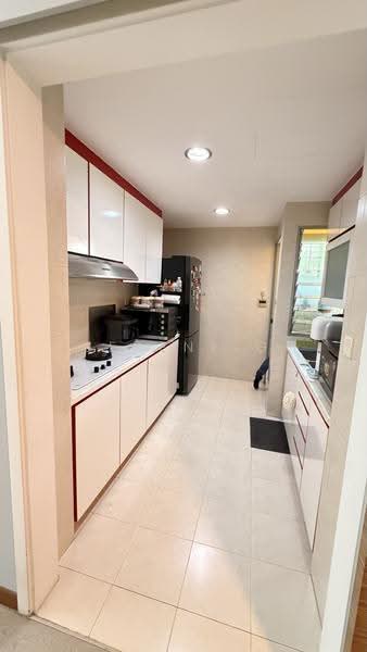 Whitewater, 25 Pasir Ris Street 72, Pasir Ris / Tampines, 3 Bedrooms, 1,141 sqft, Condominium For Sale, by Serene G, 500272235 - Kitchen - PropertyGuru.com.sg