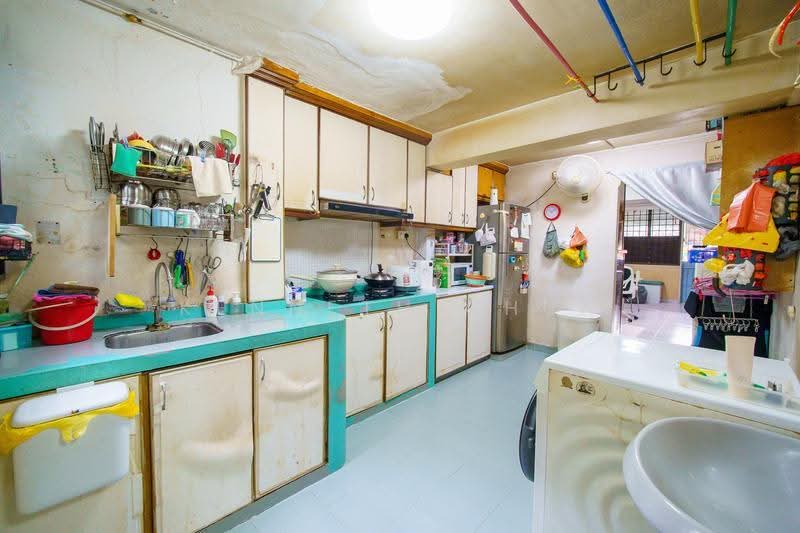 211 Boon Lay Place, 211 Boon Lay Place, Boon Lay / Jurong / Tuas, 2 Bedrooms, 699 sqft, HDB Flat For Sale, by Kenneth Chua, 500272241 - Kitchen - PropertyGuru.com.sg