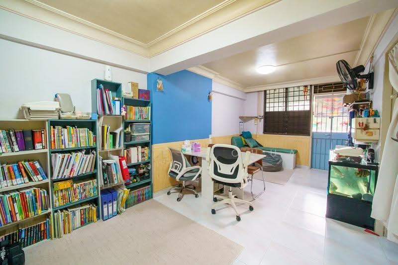 211 Boon Lay Place, 211 Boon Lay Place, Boon Lay / Jurong / Tuas, 2 Bedrooms, 699 sqft, HDB Flat For Sale, by Kenneth Chua, 500272241 - Study - PropertyGuru.com.sg