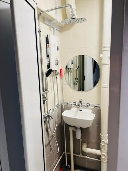 211 Ang Mo Kio Avenue 3, 211 Ang Mo Kio Avenue 3, Ang Mo Kio / Bishan / Thomson, Room Rental, 200 sqft, HDB Flat For Rent, by Liow Hai Ting, 500272247 - Bathroom - PropertyGuru.com.sg