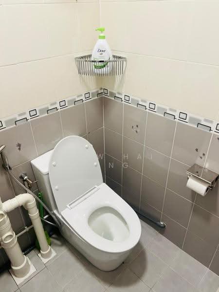 211 Ang Mo Kio Avenue 3, 211 Ang Mo Kio Avenue 3, Ang Mo Kio / Bishan / Thomson, Room Rental, 200 sqft, HDB Flat For Rent, by Liow Hai Ting, 500272247 - Bathroom - PropertyGuru.com.sg