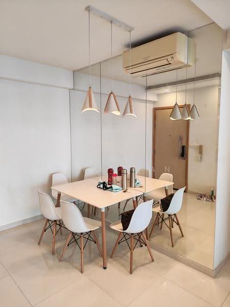 Esparina Residences, 123 Compassvale Bow, Hougang / Punggol / Sengkang, 3 Bedrooms, 1,001 sqft, Condominium For Rent, by Candy Tan, 500272249 - Dining Room - PropertyGuru.com.sg
